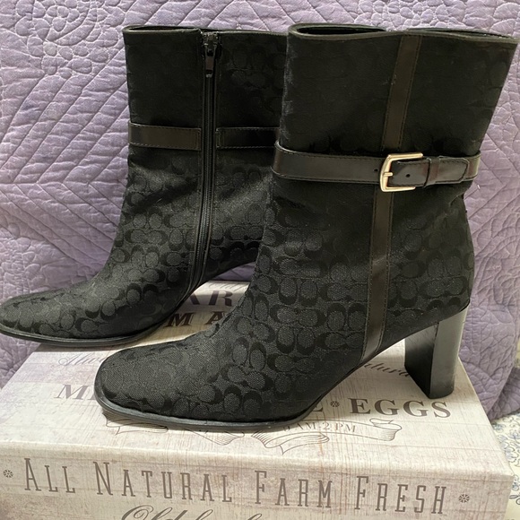 COACH Signature Booties Size 7B - Picture 5 of 7